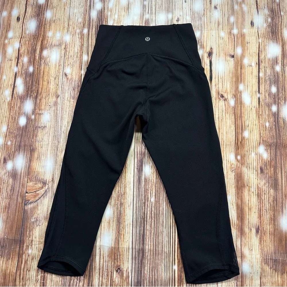 Lululemon Athletica Women’s Cropped Leggings Size 4